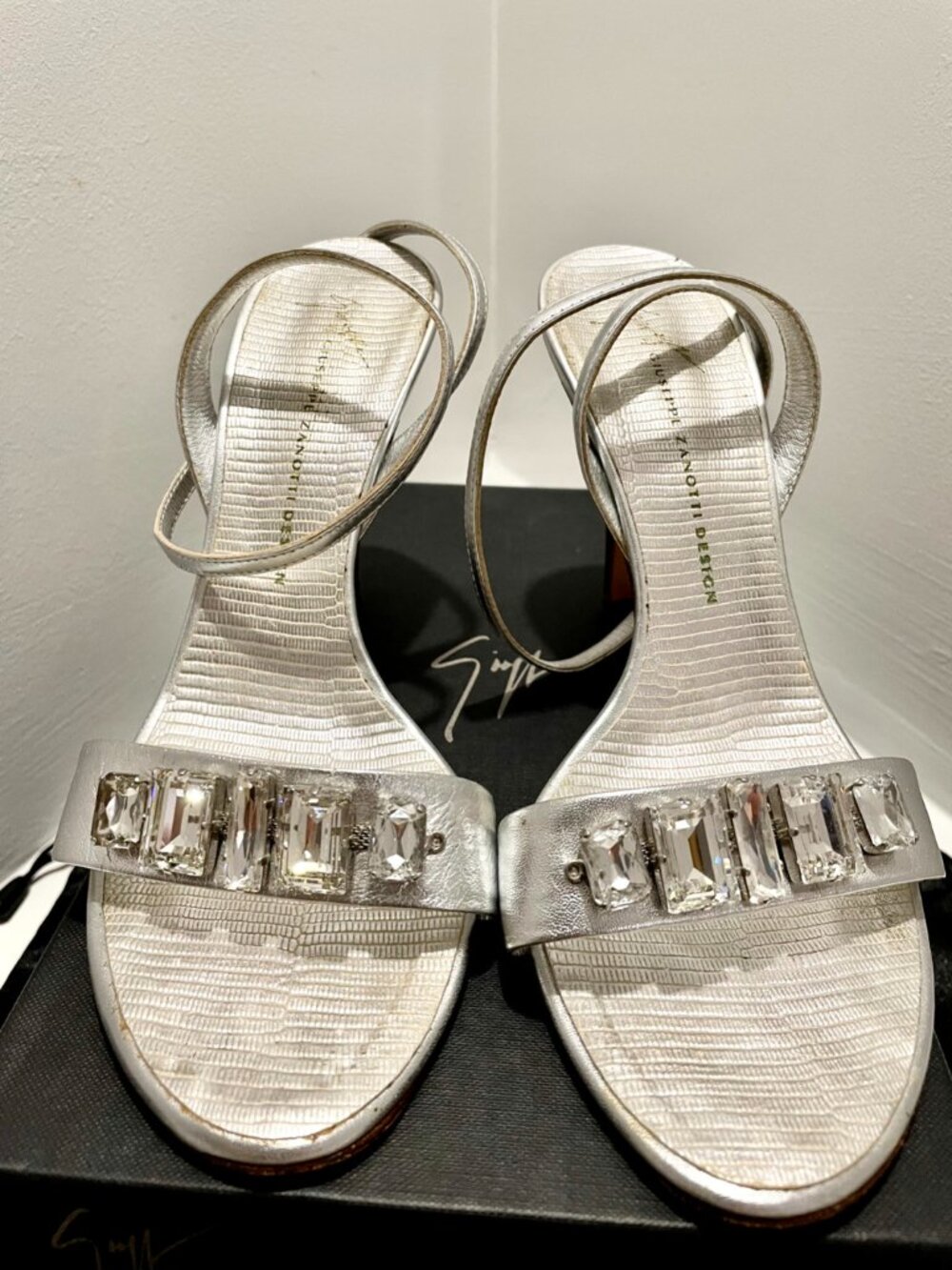 GIUSEPPE ZANOTTI CRYSTAL SILVER LEATHER SANDALS HEELS - Picture 7 of 8